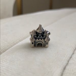 PANDORA FAIRYTALE CASTLE SILVER